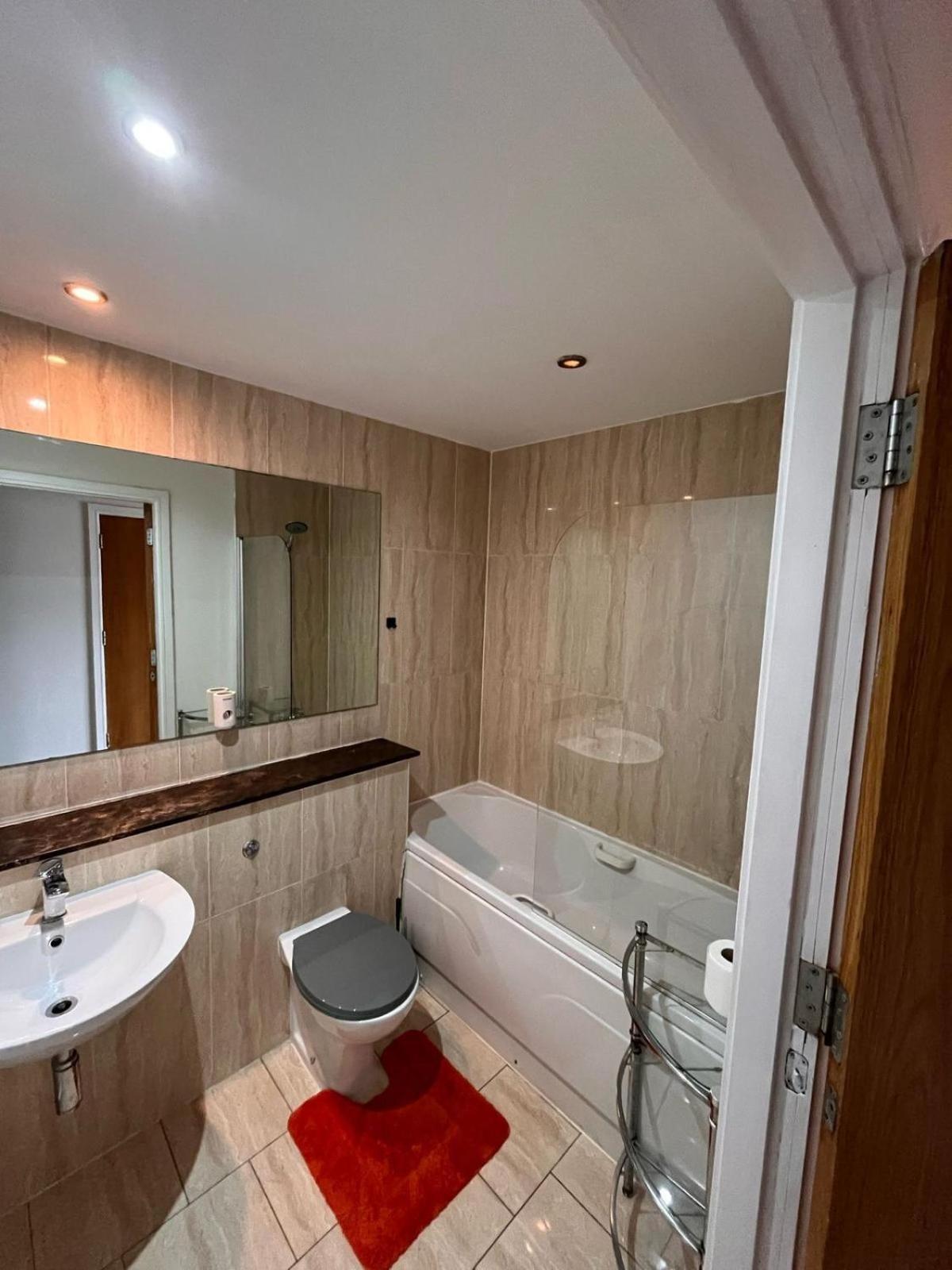 Guest house Superb Double Near Airport Dublin